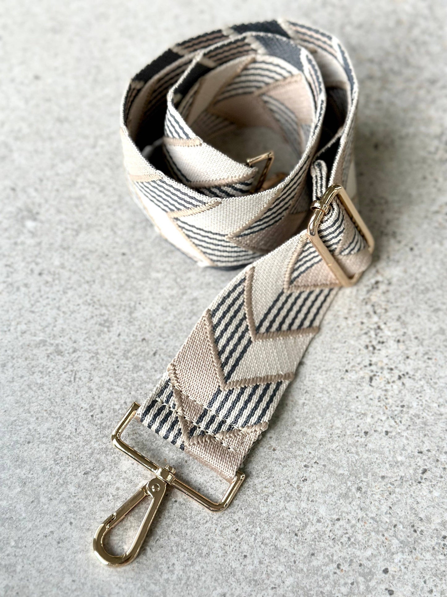 Sangle de sac a main a chevron gris et beige